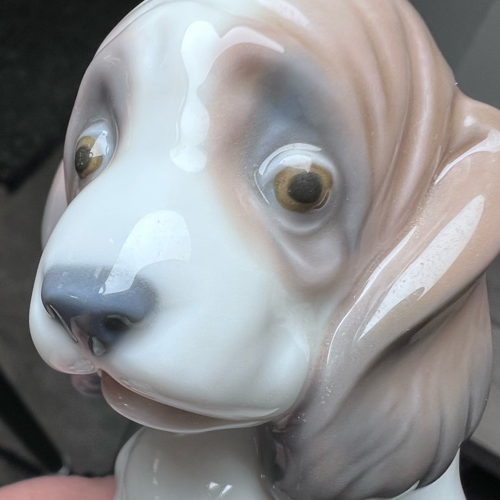 Lladró Vintage 1994 Gentle Surprise Dog & Butterfly Figurine puppy in made Spain - Picture 2 of 16